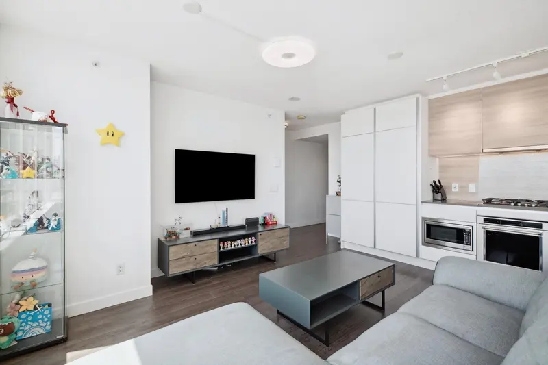 909 988 QUAYSIDE DRIVE - photo 4 of 25