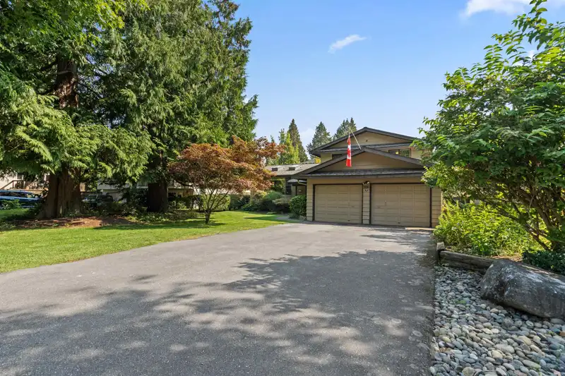 2364 HARBOURGREENE DRIVE - photo 3 of 36