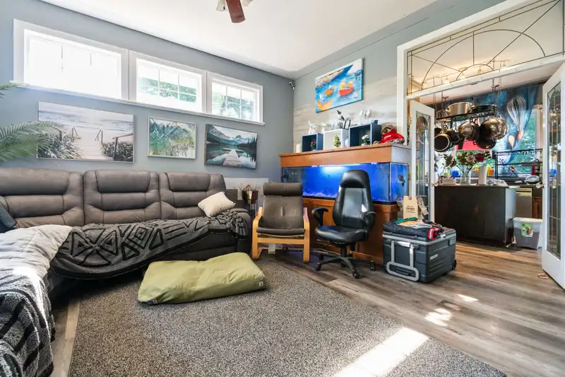 33852 KNIGHT AVENUE - photo 4 of 40