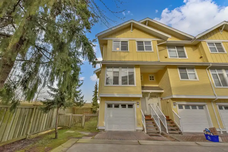 74 935 EWEN AVENUE - photo 1 of 33