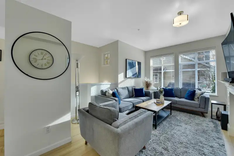 74 935 EWEN AVENUE - photo 3 of 33