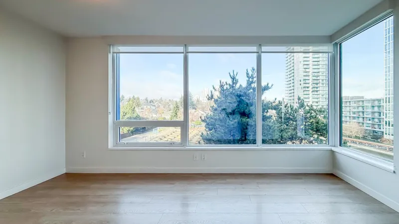 505 8189 CAMBIE STREET - photo 2 of 18