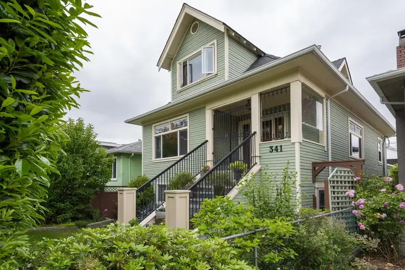 341 E 58TH AVENUE - photo 1 of 35