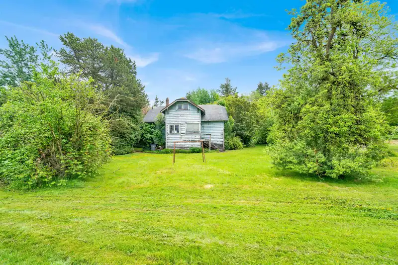 6565 152 STREET - photo 1 of 29