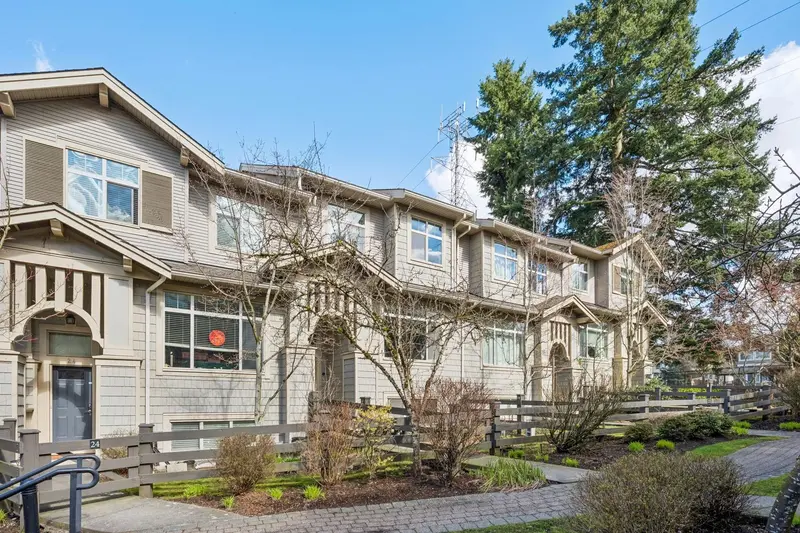 23 10605 DELSOM CRESCENT - photo 2 of 25