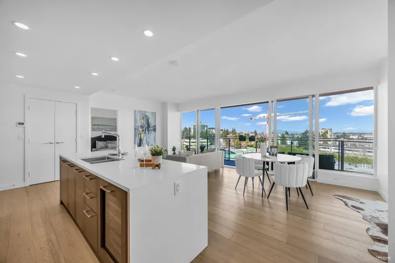 703 1439 GEORGE STREET - photo 2 of 25