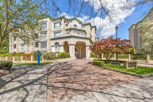 307 2985 PRINCESS CRESCENT
