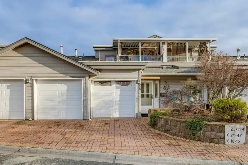 24 323 GOVERNORS COURT - photo 1 of 33