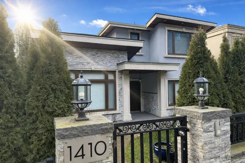 1410 MATHERS AVENUE - photo 1 of 32