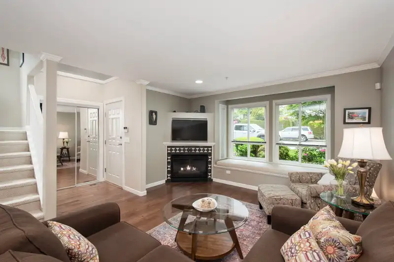 279 E 5TH STREET - photo 3 of 40