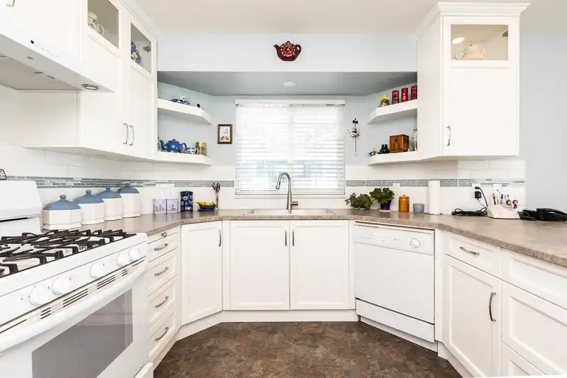 10 1450 MCCALLUM ROAD - photo 4 of 40