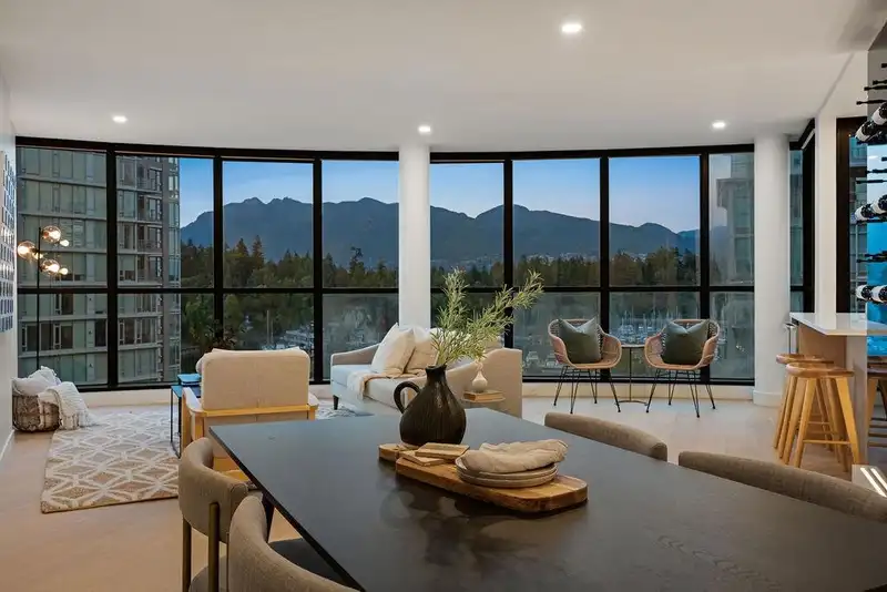 1001 1888 ALBERNI STREET - photo 1 of 40