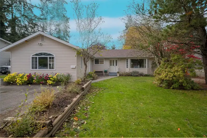 3669 207B STREET - photo 2 of 40