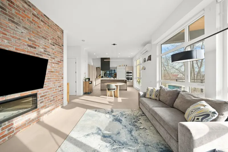 214 300 SALTER STREET - photo 2 of 25