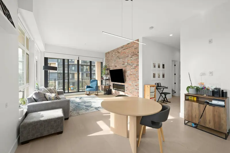 214 300 SALTER STREET - photo 3 of 25