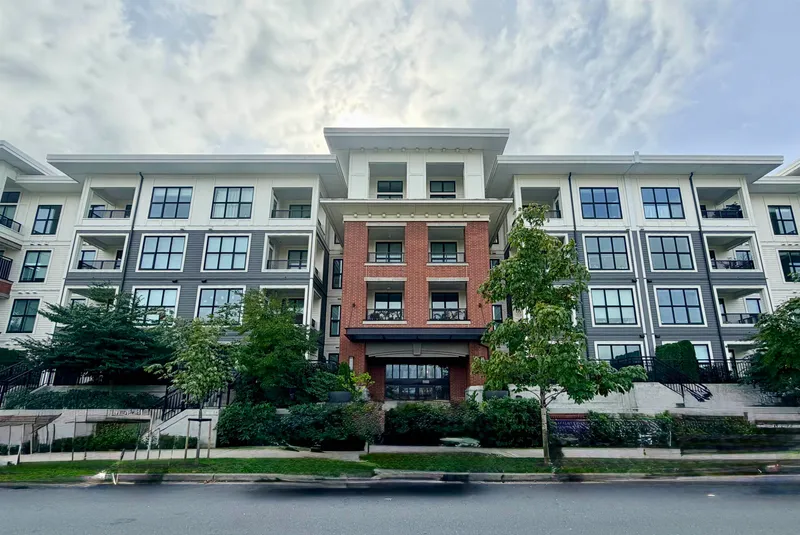 227 9500 TOMICKI AVENUE - photo 1 of 25