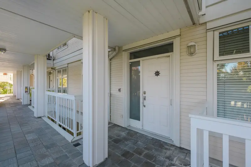 213 6263 RIVER ROAD - photo 3 of 25