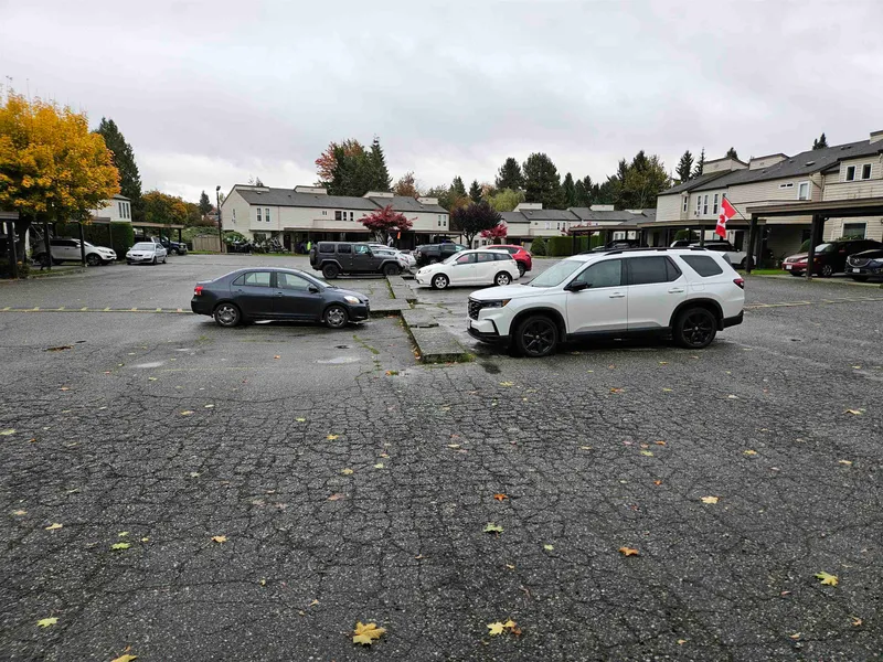 255 27411 28 AVENUE - photo 2 of 24