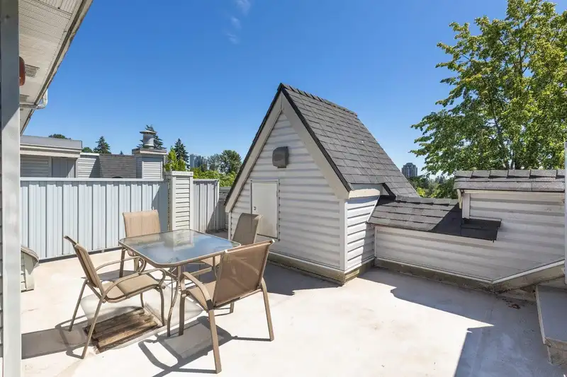 7317 MAGNOLIA TERRACE - photo 1 of 29