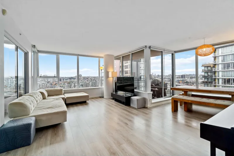 2303 33 SMITHE STREET - photo 3 of 25