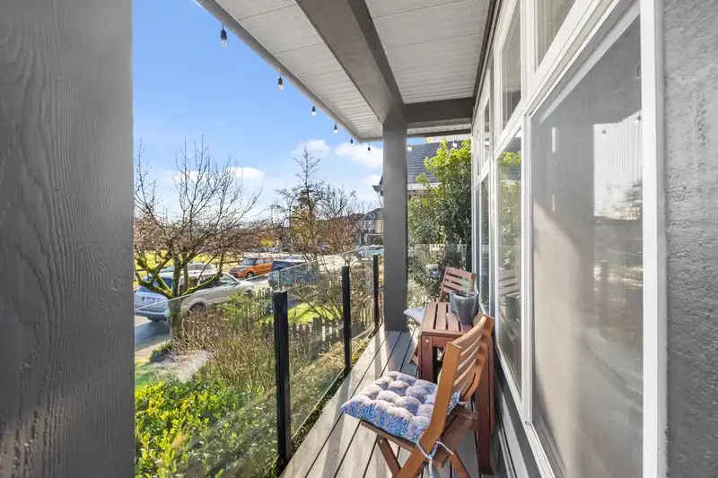 5723 148B STREET STREET - photo 3 of 40