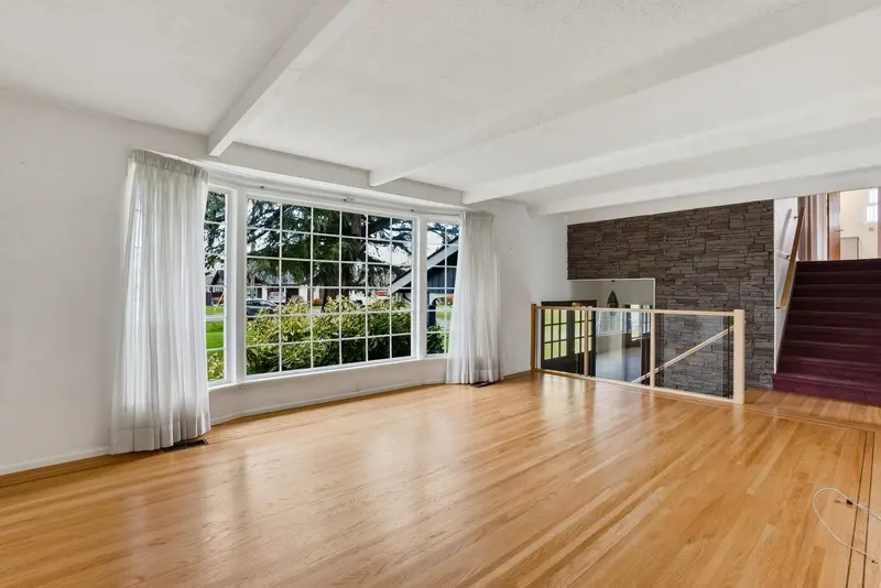 4952 FENTON DRIVE - photo 4 of 25