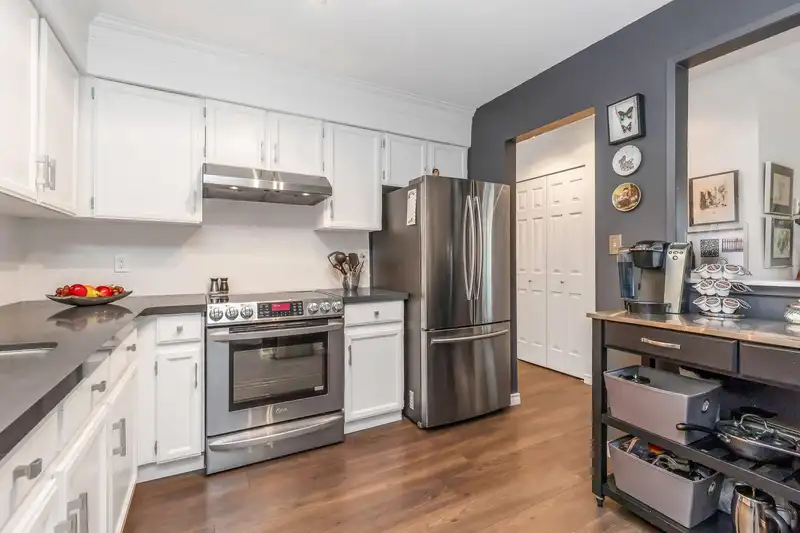 301 33490 COTTAGE LANE - photo 4 of 30