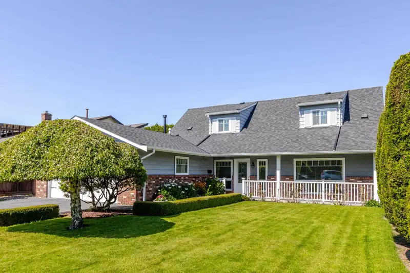 5081 BENTLEY DRIVE - photo 1 of 35