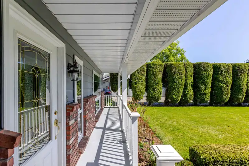5081 BENTLEY DRIVE - photo 3 of 35