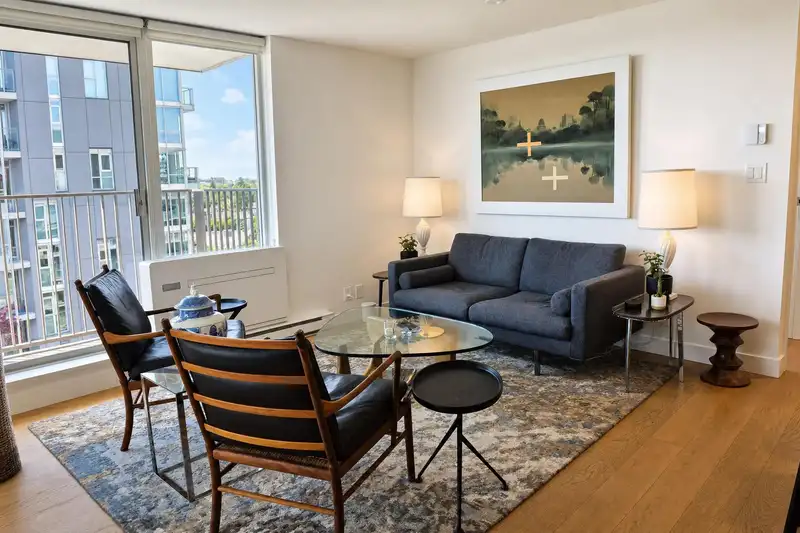 905 328 E 11TH AVENUE - photo 1 of 27