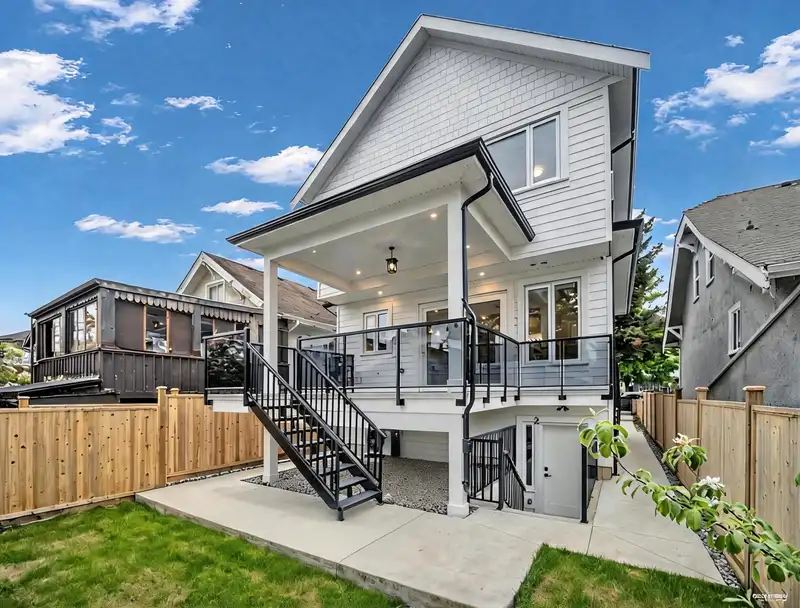 2617 MCGILL STREET - photo 2 of 36