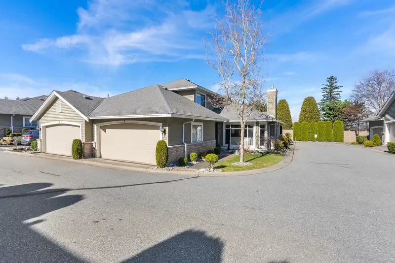 33 2672 151 STREET - photo 1 of 32