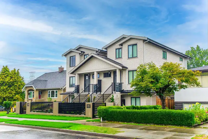 3817 OXFORD STREET - photo 1 of 40