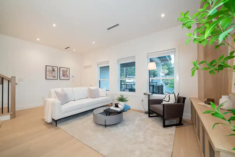3817 OXFORD STREET - photo 3 of 40