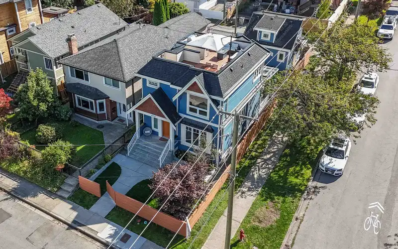 404 AUBREY PLACE - photo 4 of 40