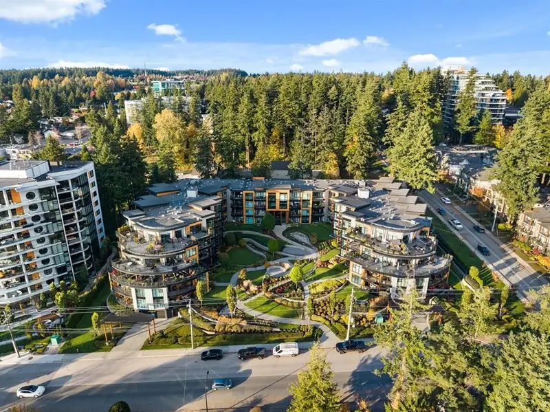 208 14855 THRIFT AVENUE - photo 3 of 25