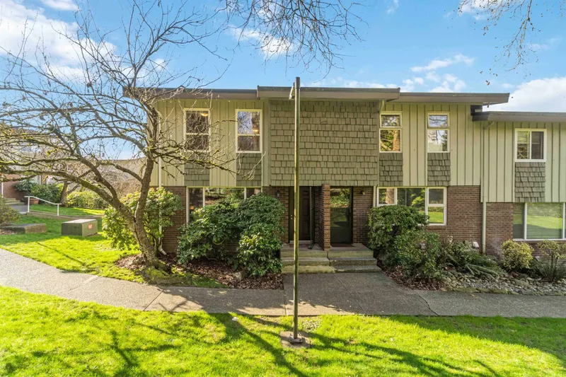 130 9061 HORNE STREET - photo 3 of 25