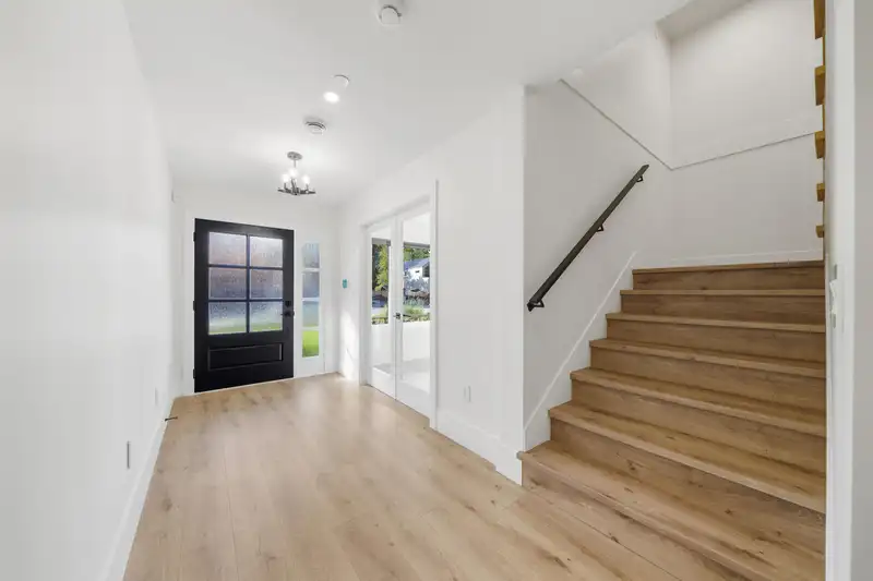 12860 SHELDRAKE COURT - photo 3 of 40