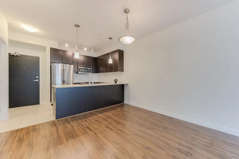 207 240 FRANCIS WAY - photo 4 of 24