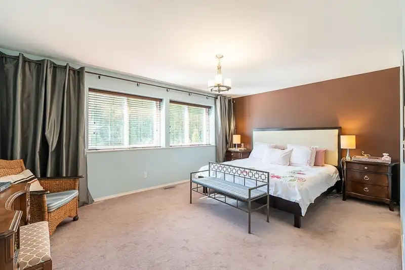 15456 108A AVENUE - photo 4 of 33