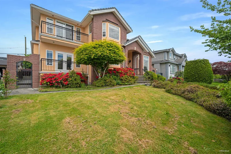 6589 KITCHENER STREET - photo 3 of 25