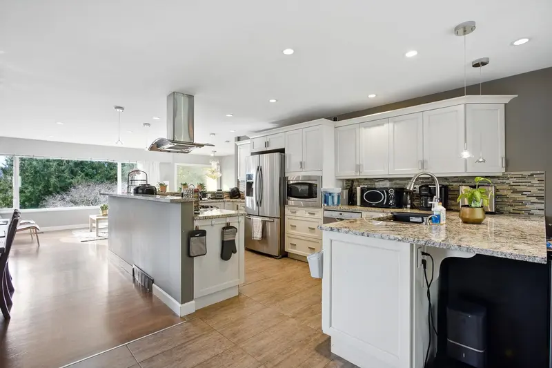 4938 REDONDA DRIVE - photo 3 of 25