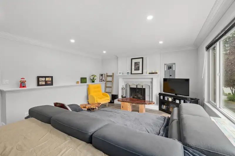 20820 STONEY AVENUE - photo 3 of 32