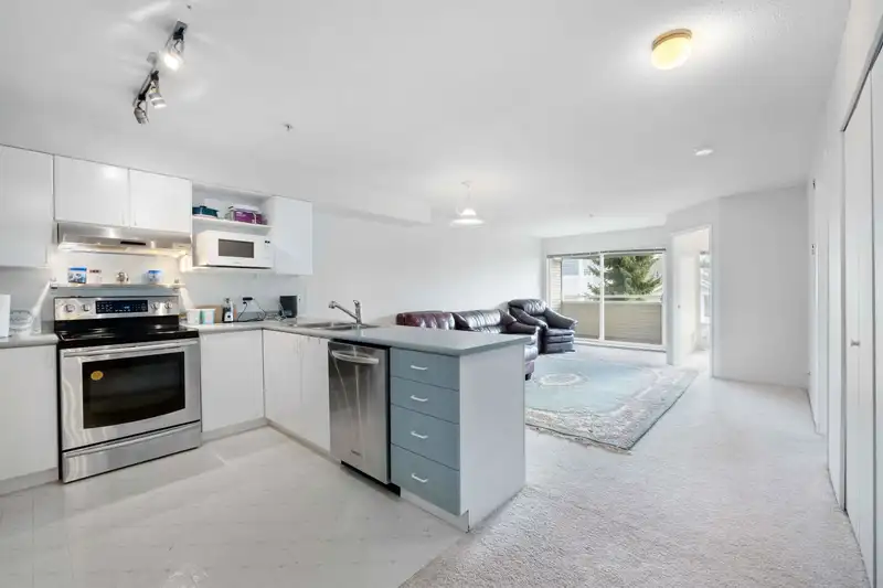 203 12160 80 AVENUE - photo 3 of 24
