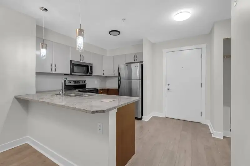 211 13555 GATEWAY DRIVE - photo 4 of 21
