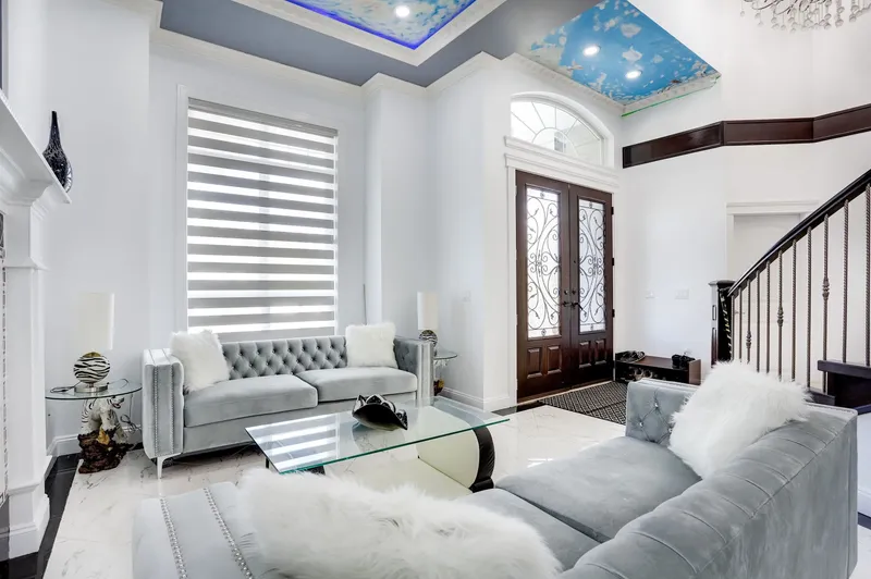 10289 139A STREET - photo 3 of 25