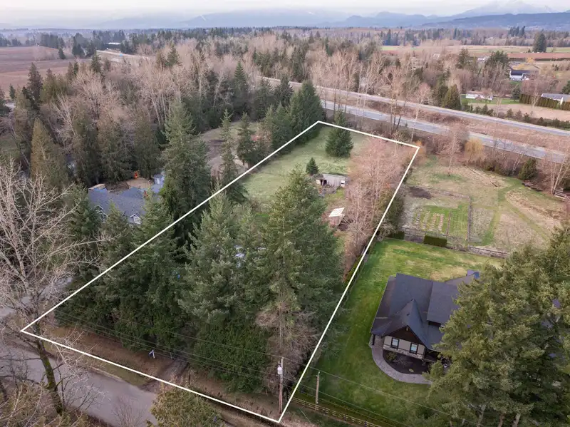 25303 60 AVENUE - photo 3 of 5