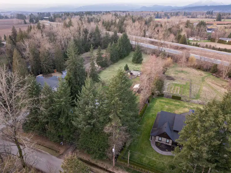 25303 60 AVENUE - photo 4 of 5