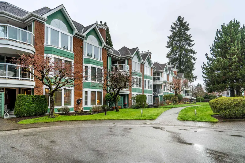 108 1675 AUGUSTA AVENUE - photo 3 of 25