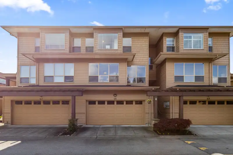 48 16655 64 AVENUE - photo 3 of 40